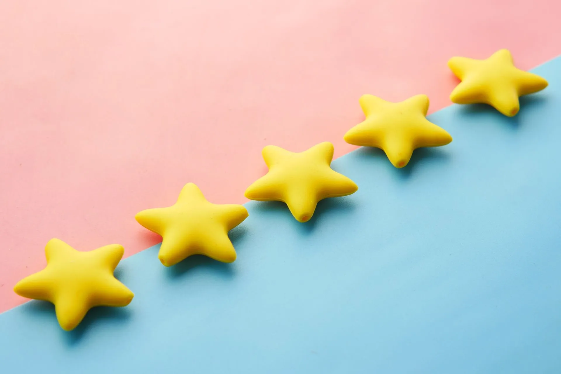 Il potere delle stelle: come le recensioni online influenzano le decisioni d’acquisto